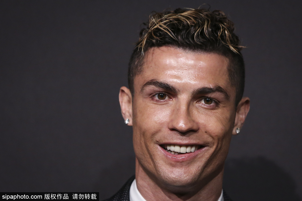 6-0：迪奥曼德·阎，前莱加尼斯球员，在拜访巴萨之前重创法兰克福（6-0！前莱加尼斯球员迪奥曼德·阎巴萨之行前狂胜法兰克福）