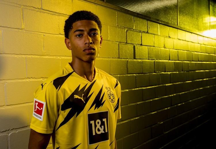 罗马诺：萨拉赫缺席欧冠为斯洛特和管理层共同决定（罗马诺：萨拉赫无缘欧冠，斯洛特与俱乐部高层共同拍板）