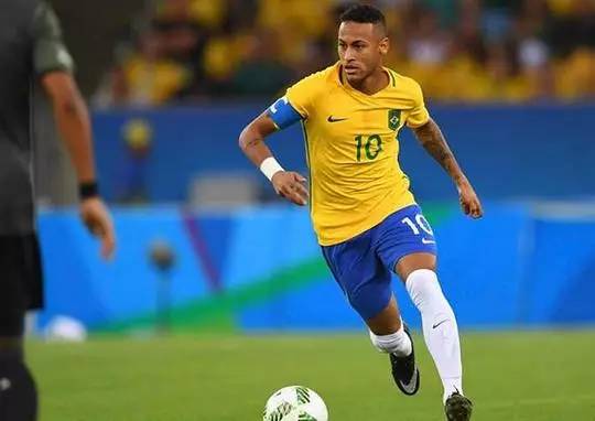 记者：曼联赛季结束可清理11人，能节省出208万英镑周薪（记者：曼联赛季结束后或清洗11人，预计节省208万英镑周薪）