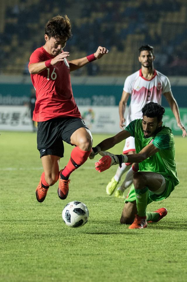 米兰女排以3-0击败贝加莫，艾格努砍25分MVP，展现统治力，整体配合出色，展现冠军底蕴。（米兰女排3-0横扫贝加莫，艾格努25分当选MVP，团队默契尽显冠军气质）