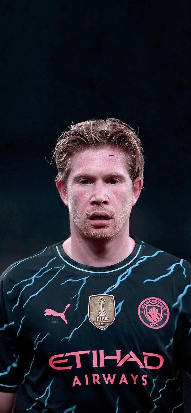 世体：巴萨为亚马尔制定了康复计划；与女友分手让其饱受困扰（世体：巴萨为亚马尔拟定康复方案；与女友分手令其深受困扰）