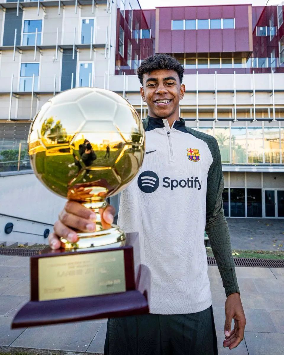 F1世界冠军诺里斯选择1号作为2026赛季车号（F1世界冠军诺里斯将使用1号征战2026赛季）