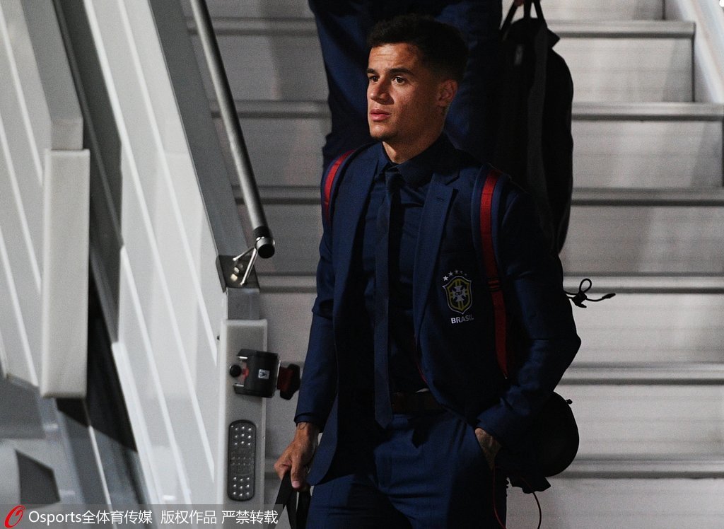 十人热刺4-0哥本哈根，范德芬一条龙破门，布伦南进球+染红（少打一人热刺4-0完胜哥本哈根：范德芬长途奔袭破门，布伦南进球后染红）