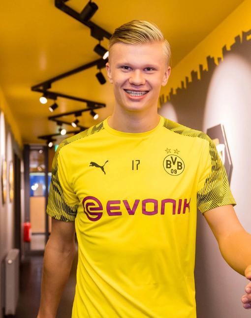 奥地利足协发布世界杯分组图，仍用阿根廷二星队徽（奥地利足协公布世界杯分组图，阿根廷队徽仍为两星）