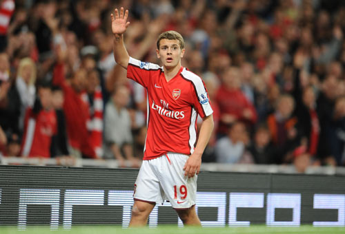 太阳报：麦克托米奈领意甲最佳球员奖，被女友透视着装抢风头（太阳报：麦克托米奈加冕意甲最佳球员，女友透视造型抢镜）