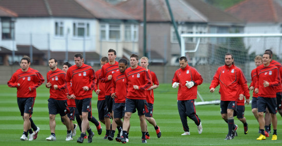 英超焦点战：阿森纳主场迎战切尔西,（英超重磅对决：阿森纳坐镇主场迎战切尔西）